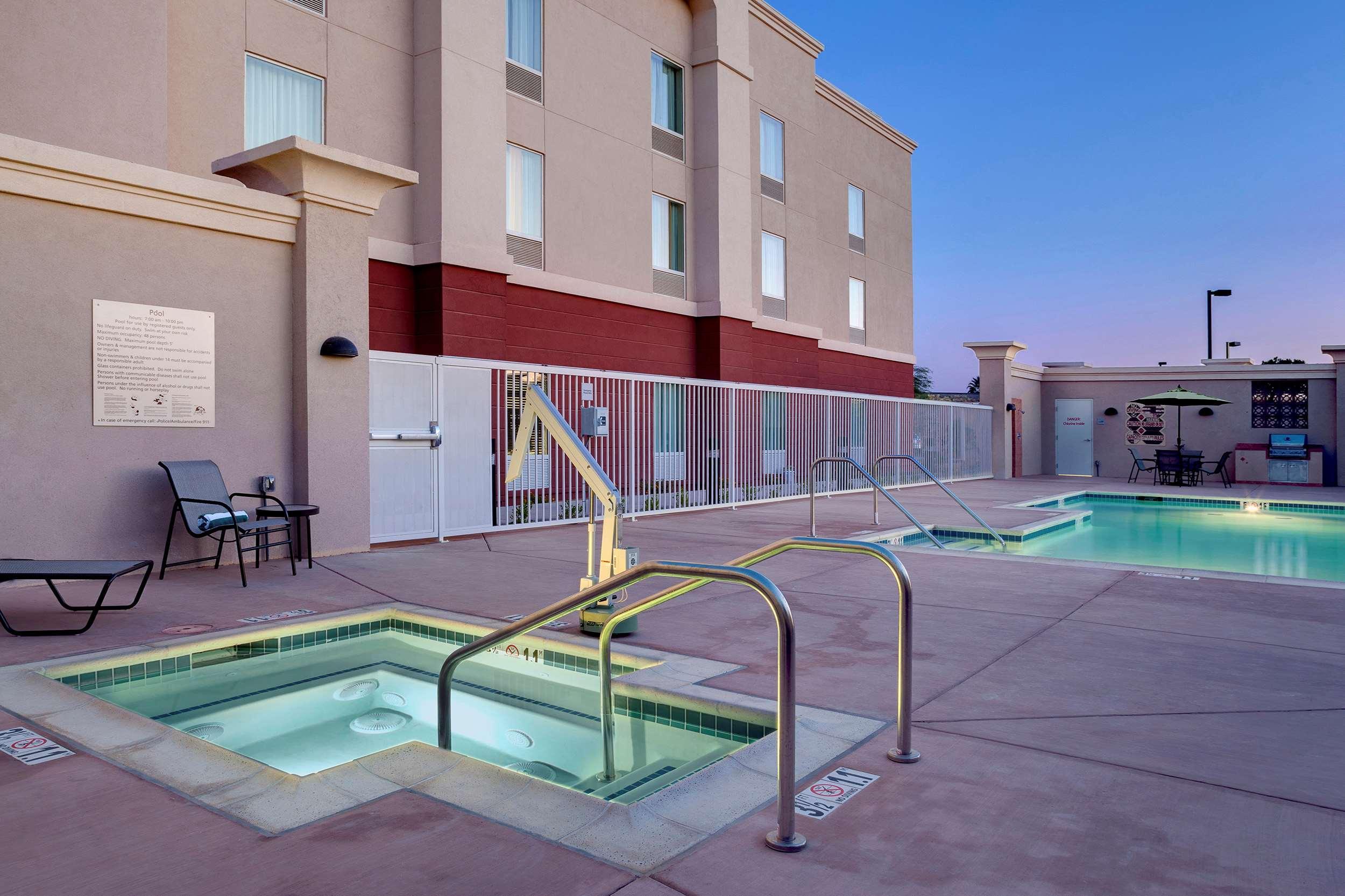 Hampton Inn & Suites Blythe, CA Exterior foto